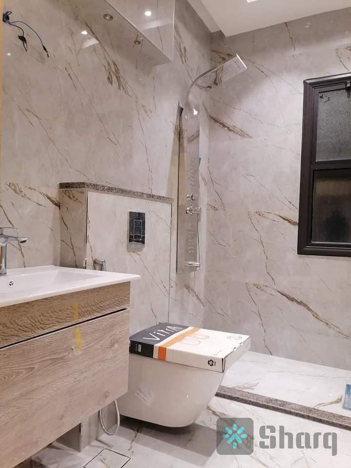 شقة فخمة للبيع طابق رابع مع روف في اربد منطقة الراهبات