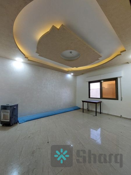 شقة للبيع بسعر مناسب