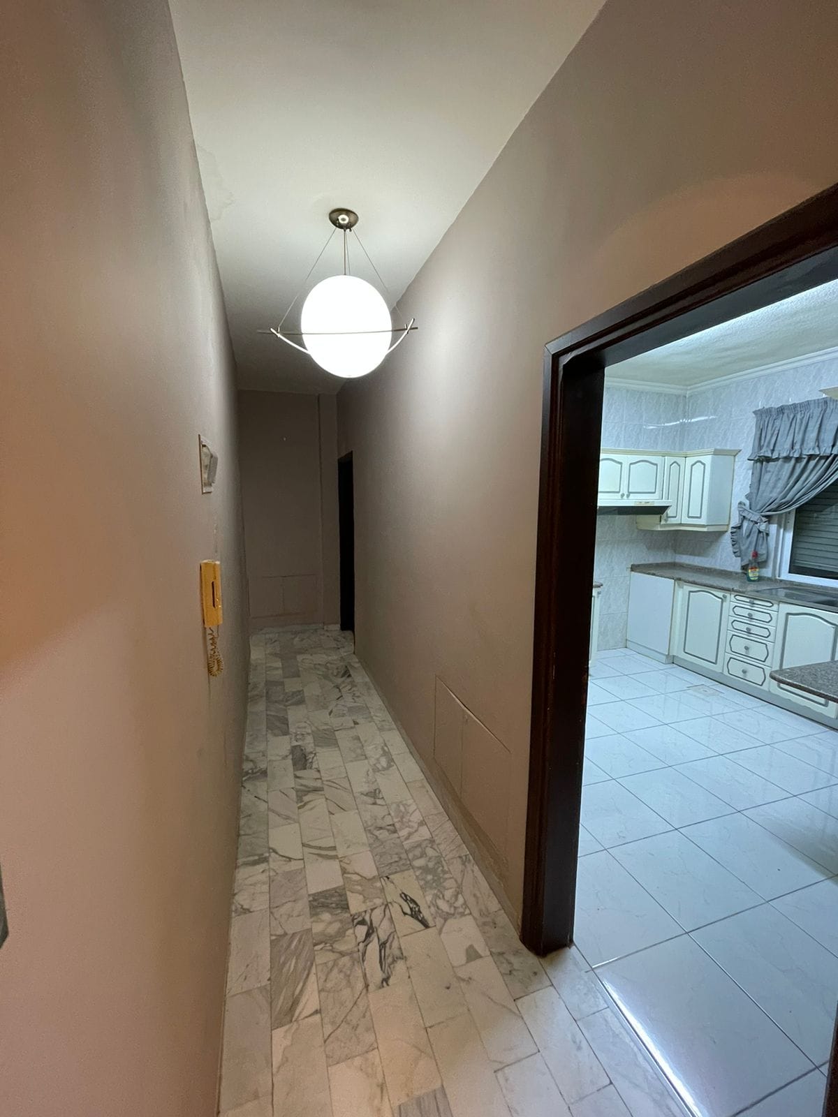 شقة في اجمل مناطق ام اذينه...للبيع