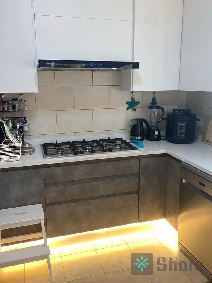 شقه للبيع الكرسي قرب مجمع الأعمال