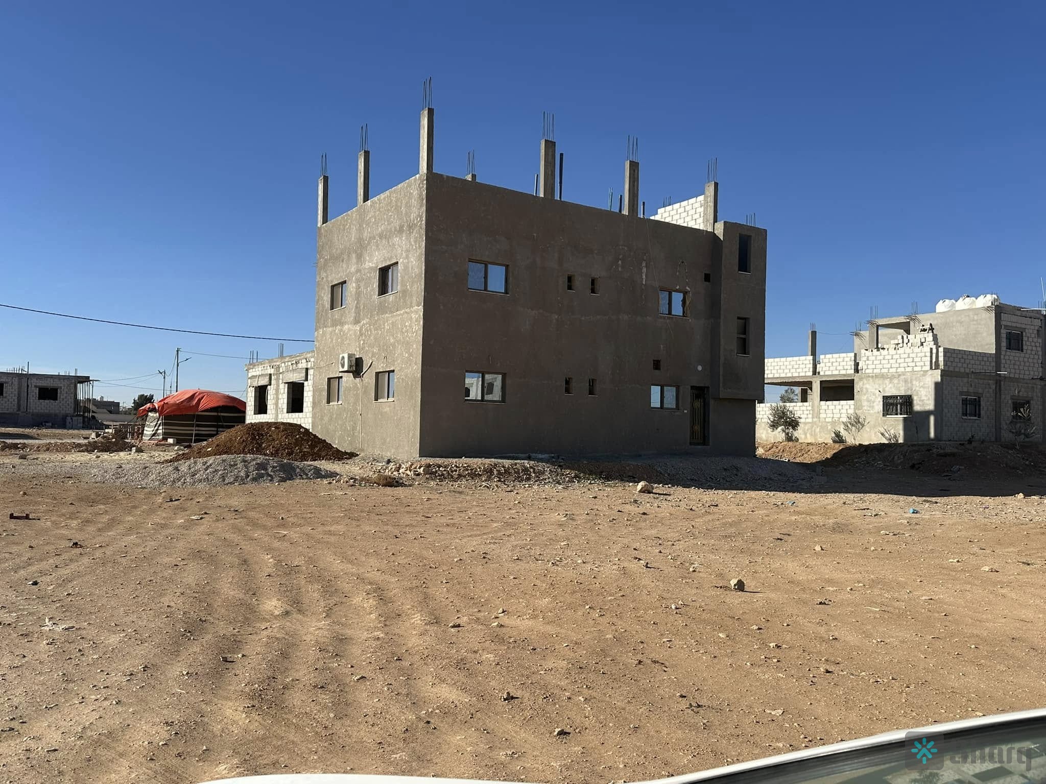 بيت للبيع الارض مفروزة الموقع حي نوارة الغربي