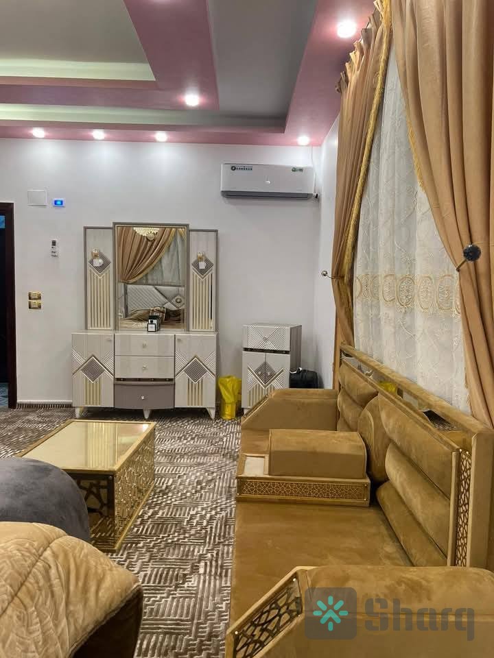 بيت سوبر ديلوكس للبيع حي الحسين ا