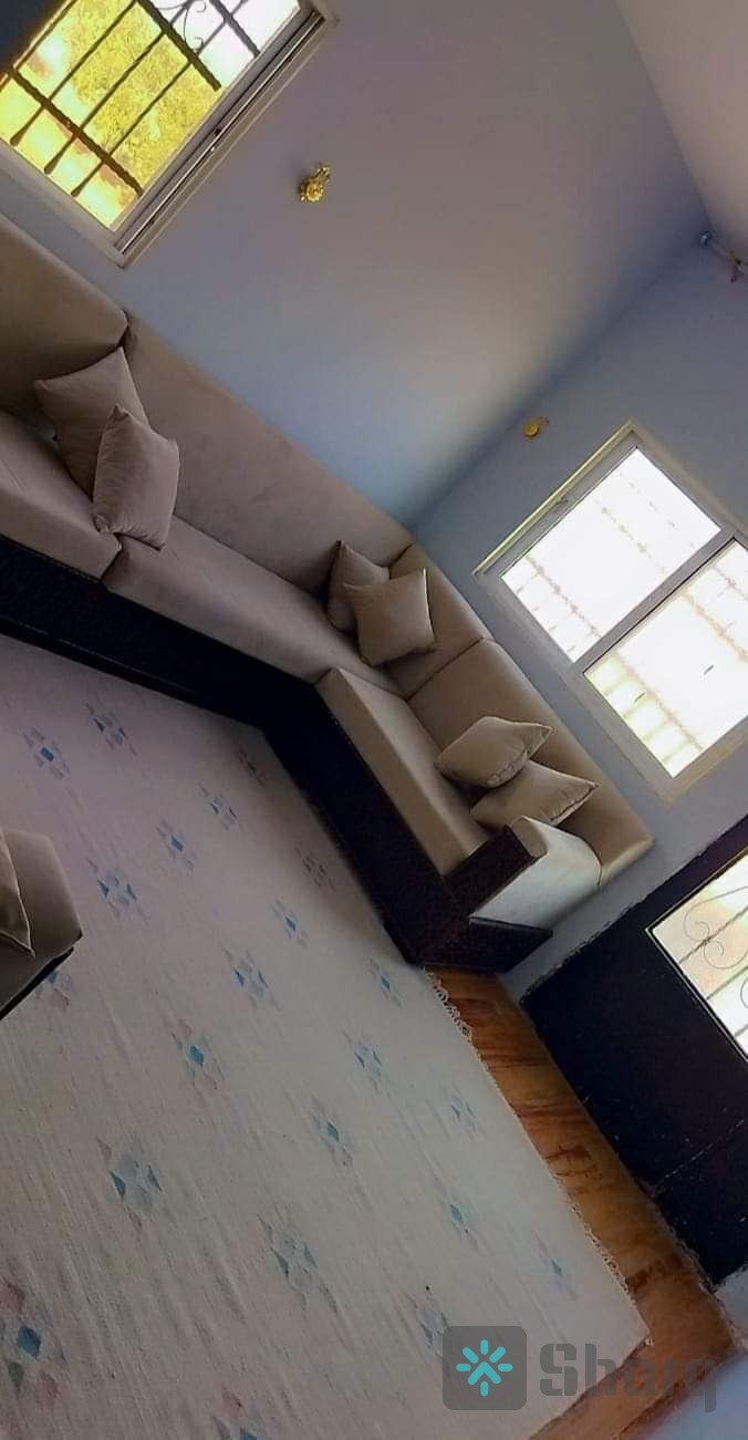 مزرعة مع بيت للبيع