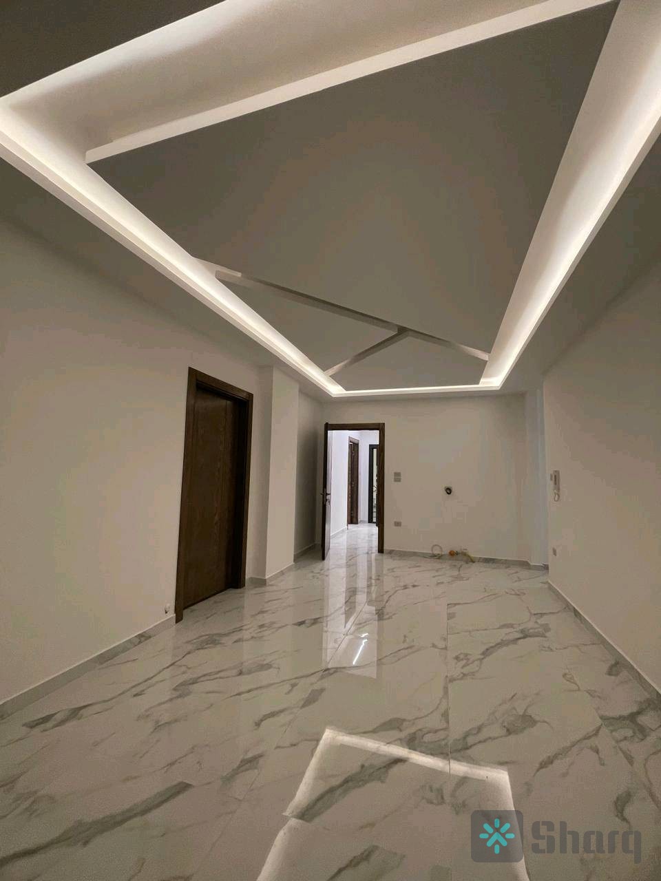 لقطه ... لقطه ... لقطه  شقه فاخره للبيع بأجمل. مناطق طريق المطار