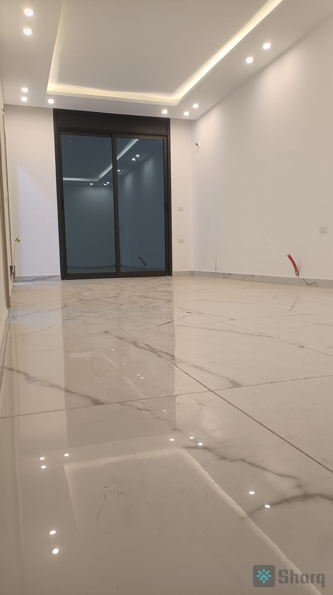 قطه ع اخر شقه طابق ثاني