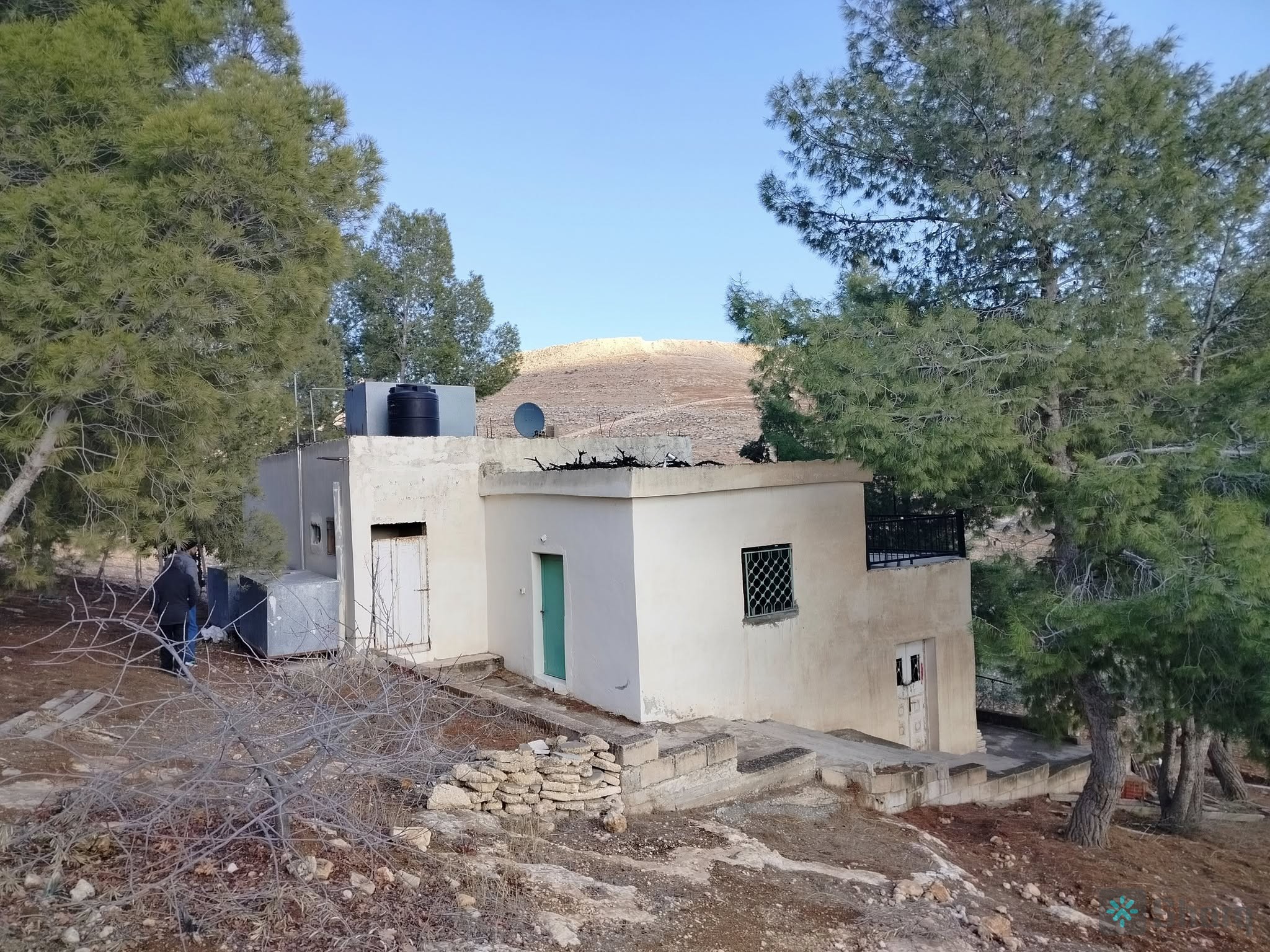 دونمات مع بيت ريفي  بسعر 45 الف قابل للتفاوض